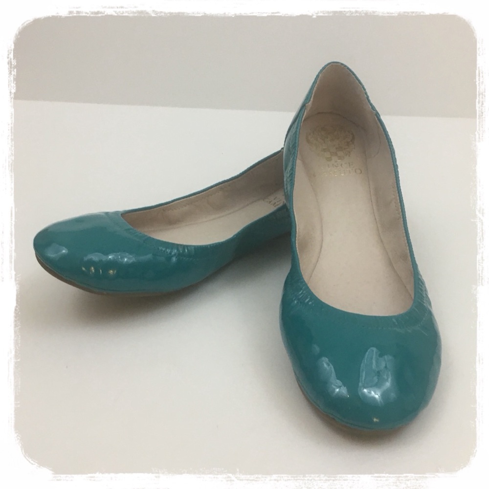 Vince Camuto "Ellen" Teal Patent Flats sz. 7.5